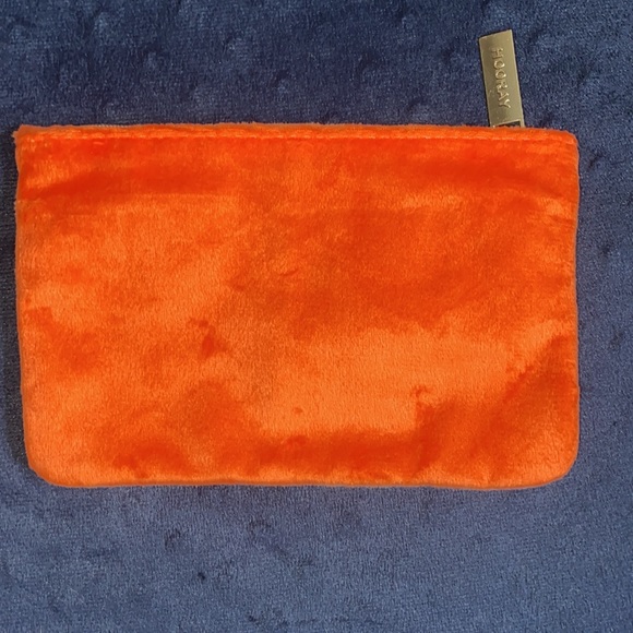 Make up bag and eyeliner set - Picture 5 of 9